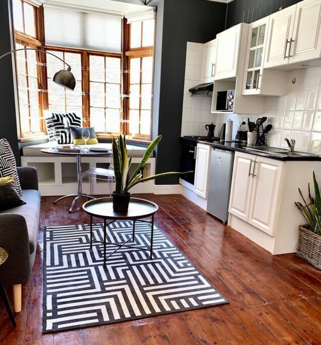 1-Bedroom Sea Point Gem - Perfect Location! Kapstadt Exterior foto