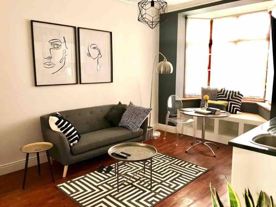 1-Bedroom Sea Point Gem - Perfect Location! Kapstadt Exterior foto